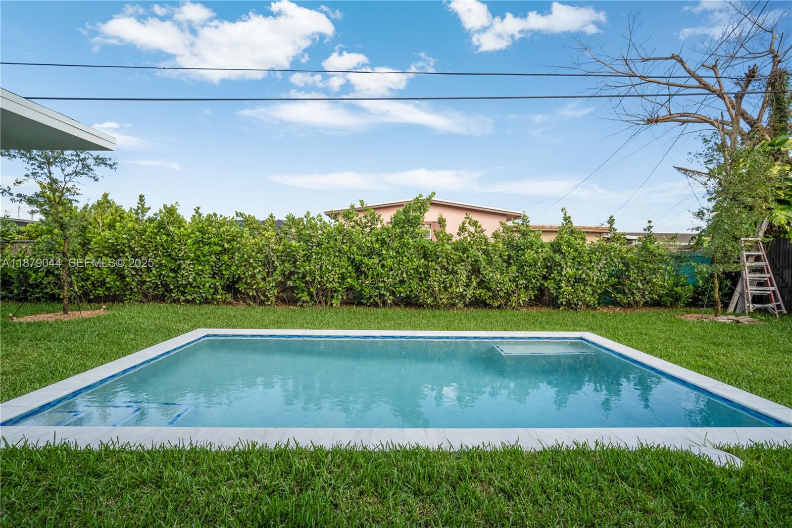 FAIRLAWN ESTATES - Residential