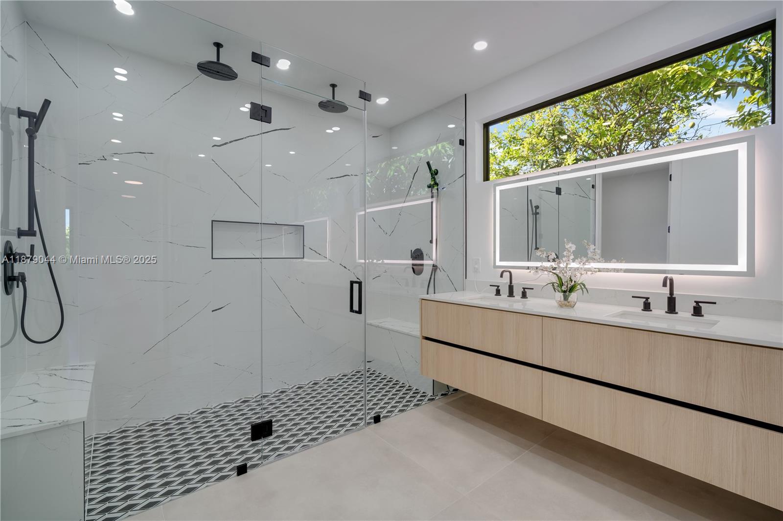 FAIRLAWN ESTATES - Residential