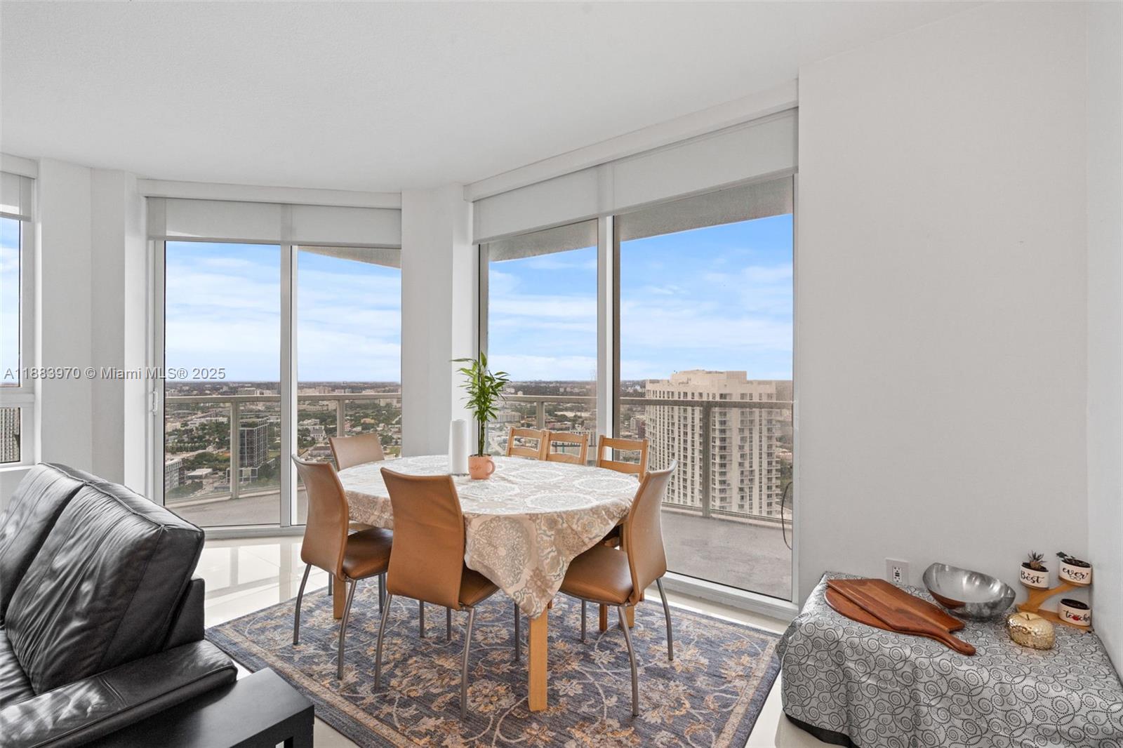 QUANTUM ON THE BAY CONDO - Residential