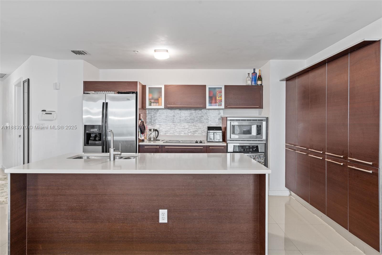 QUANTUM ON THE BAY CONDO - Residential