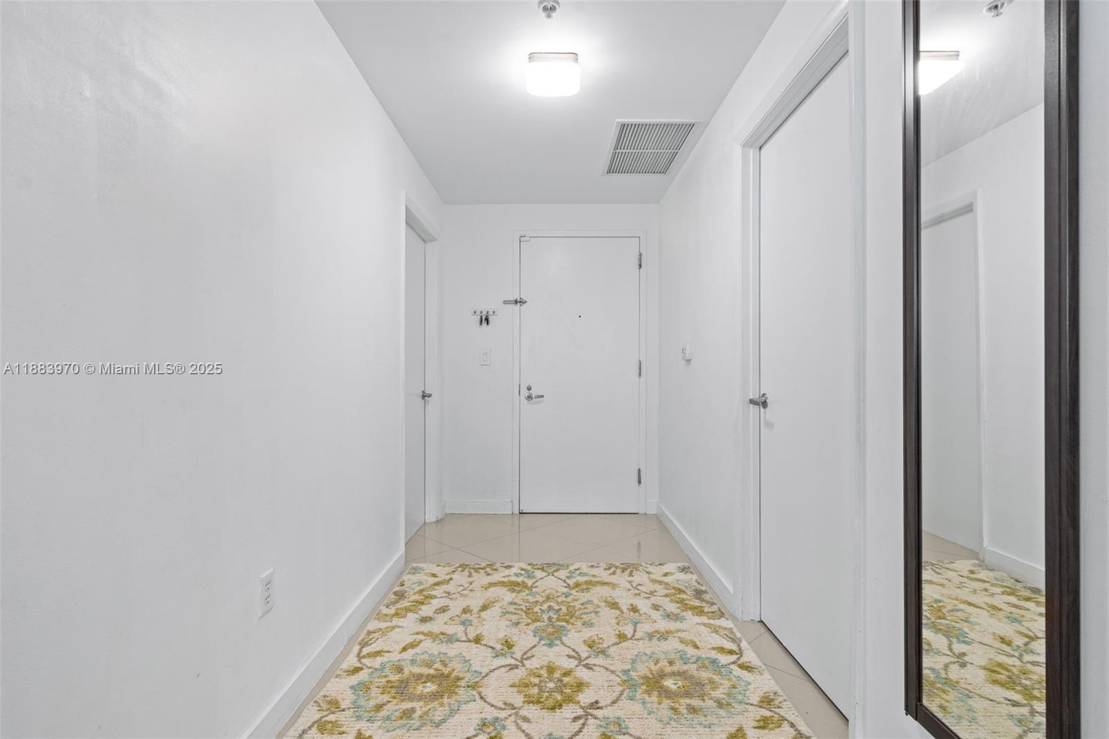 1900 N Bayshore Dr 4018