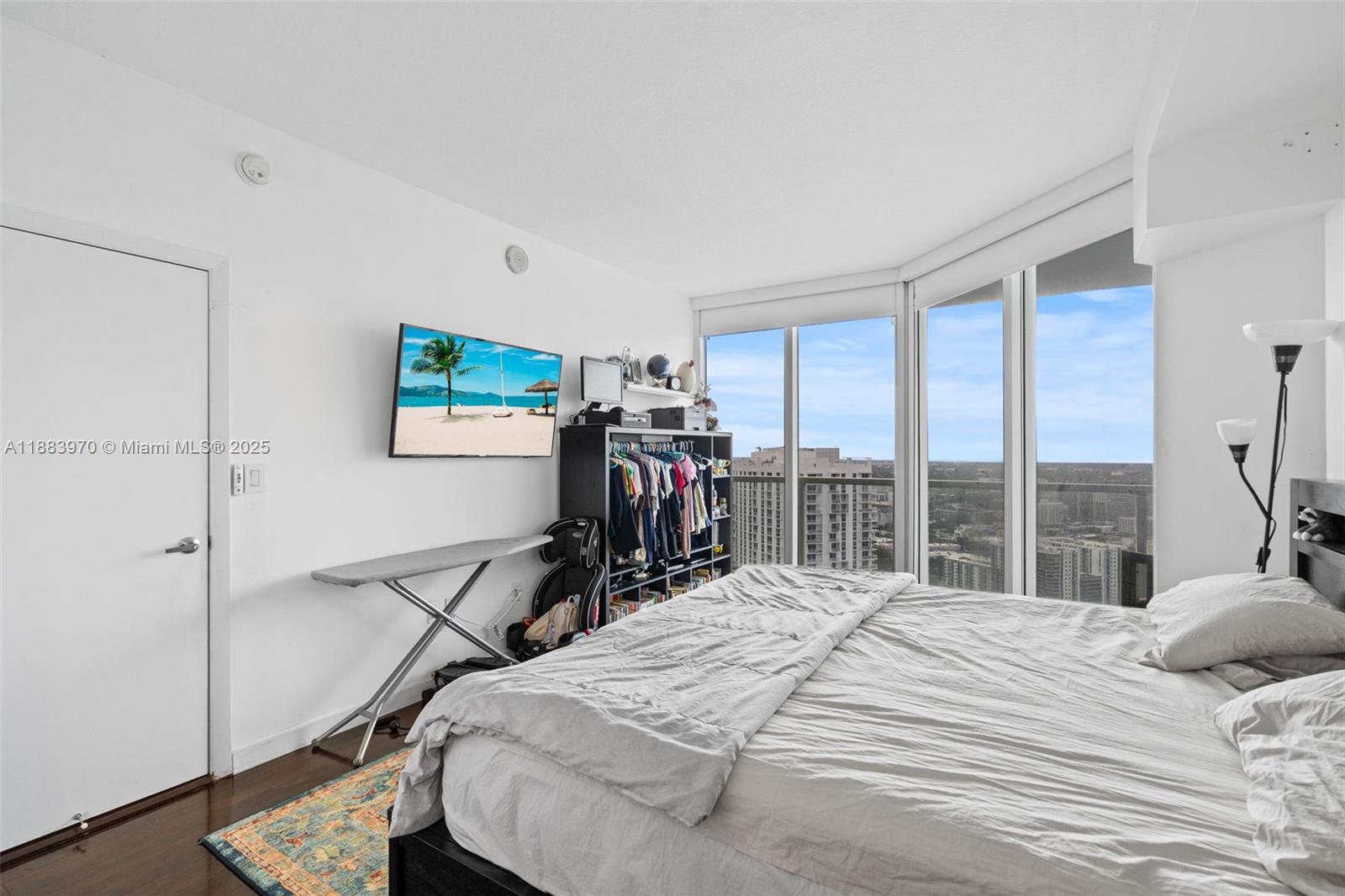 QUANTUM ON THE BAY CONDO - Residential