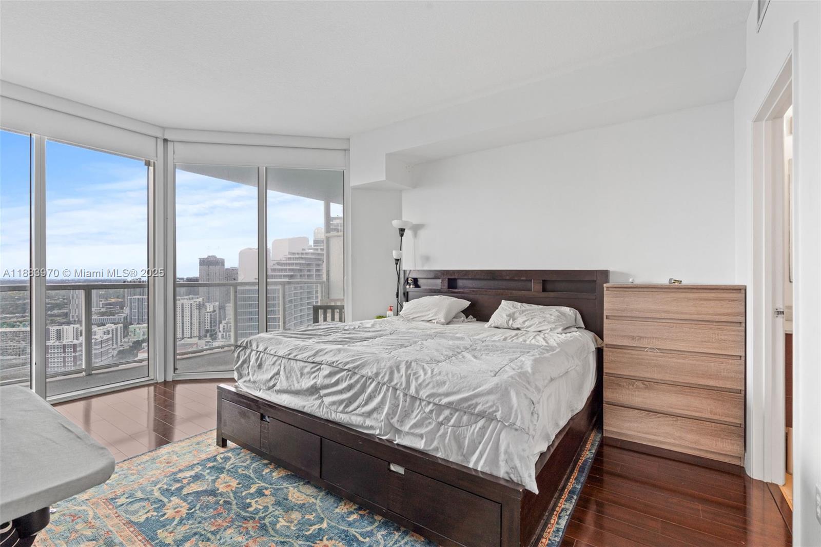 QUANTUM ON THE BAY CONDO - Residential