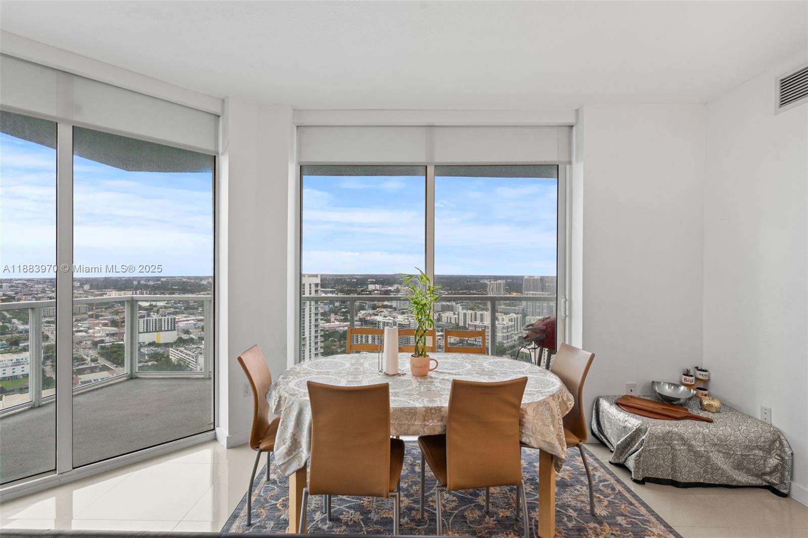 QUANTUM ON THE BAY CONDO - Residential