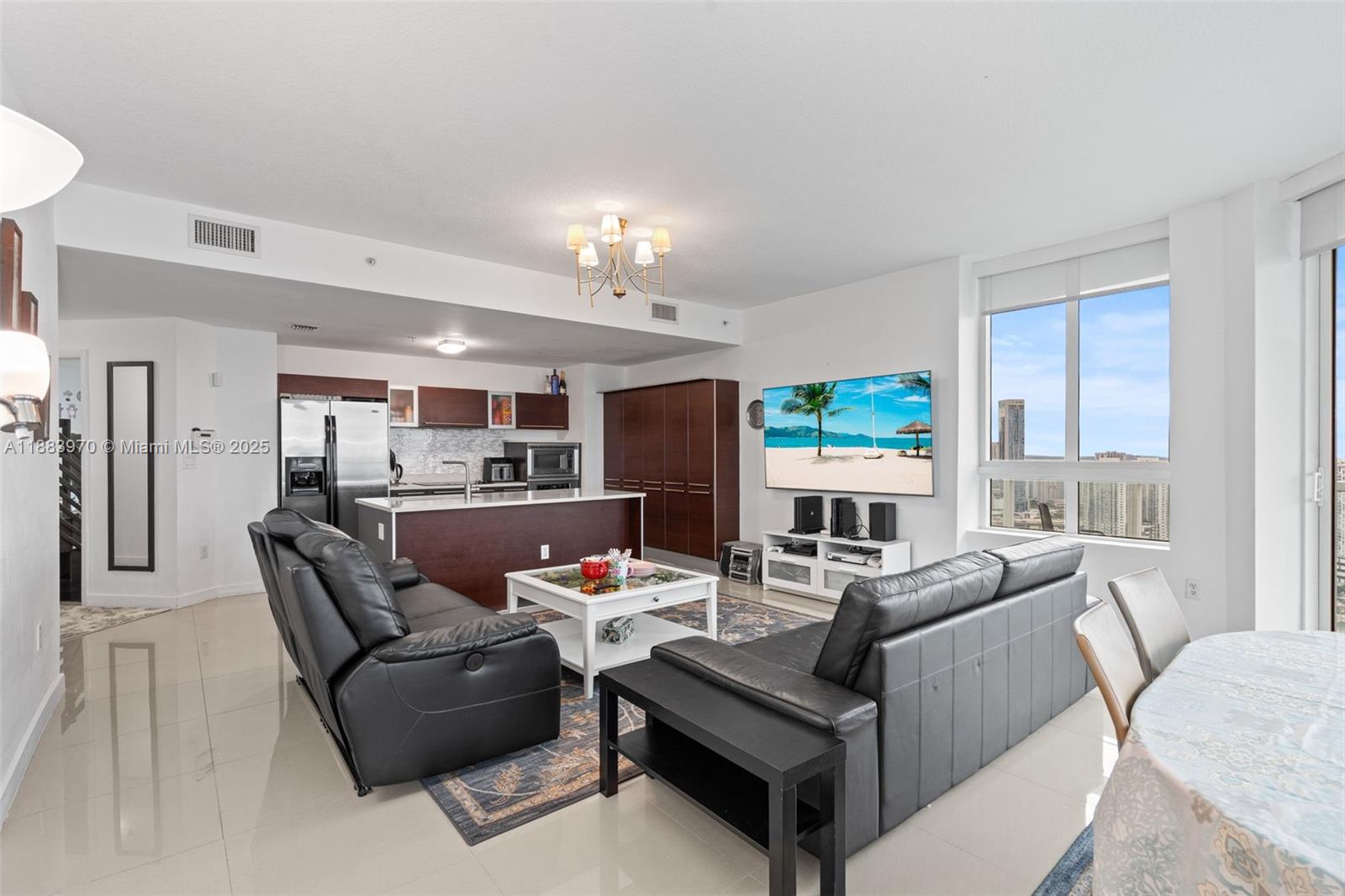 QUANTUM ON THE BAY CONDO - Residential