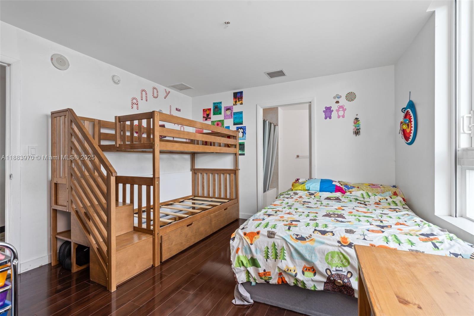 QUANTUM ON THE BAY CONDO - Residential