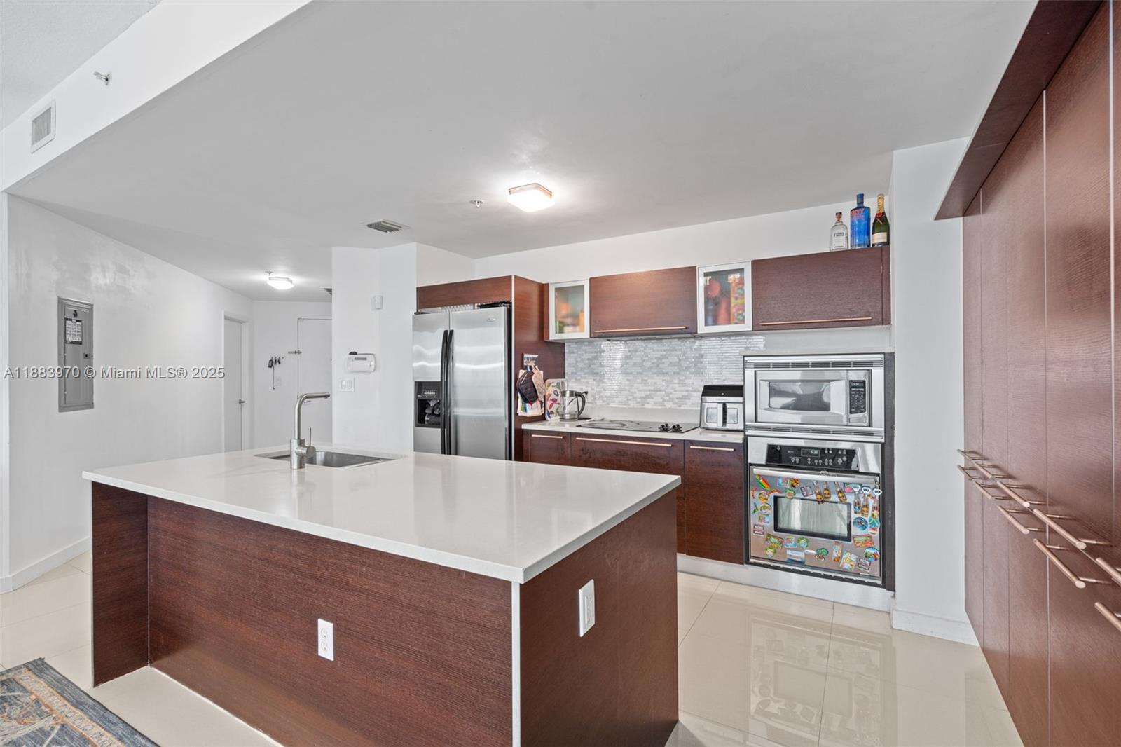 QUANTUM ON THE BAY CONDO - Residential