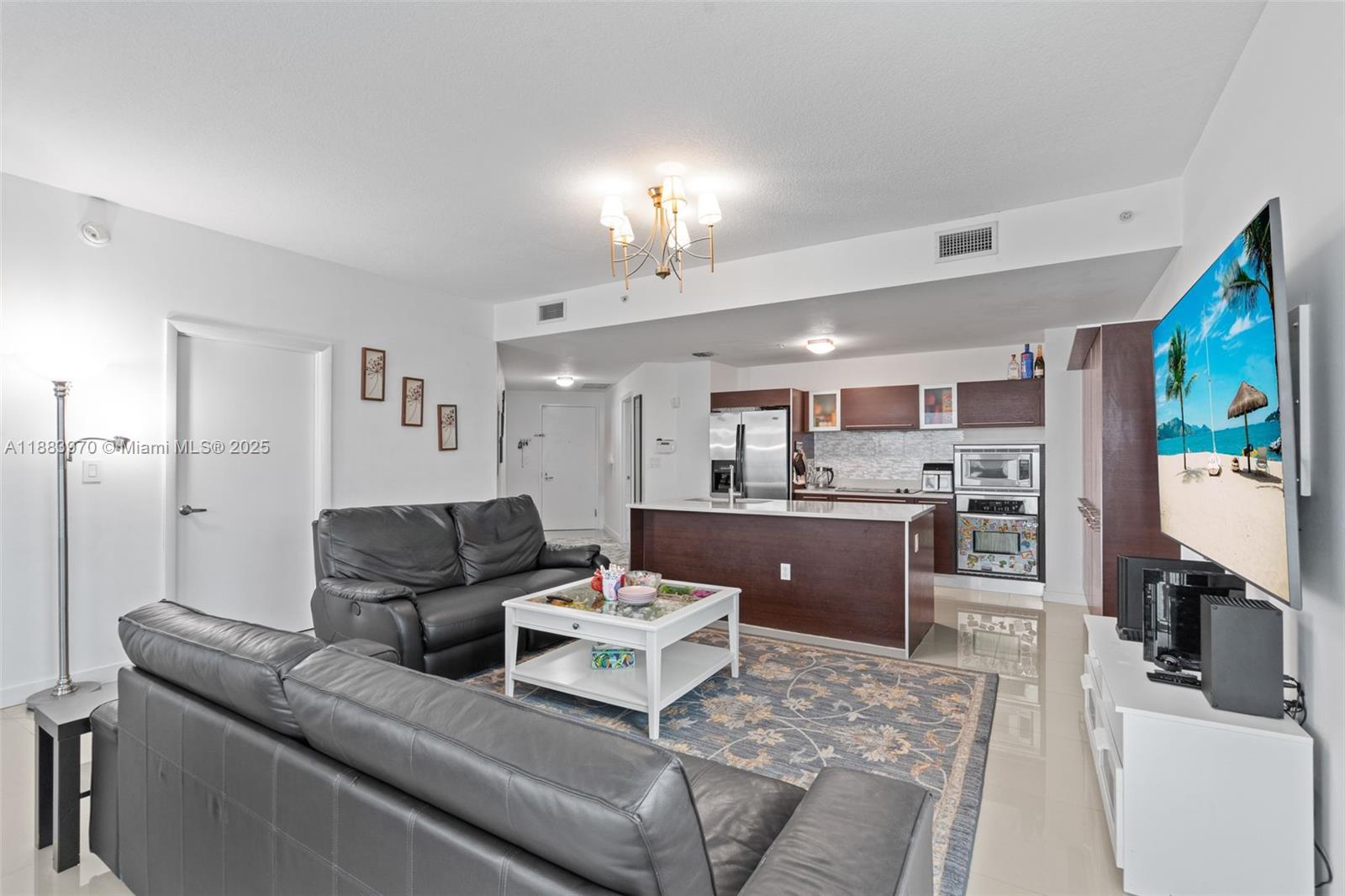 QUANTUM ON THE BAY CONDO - Residential