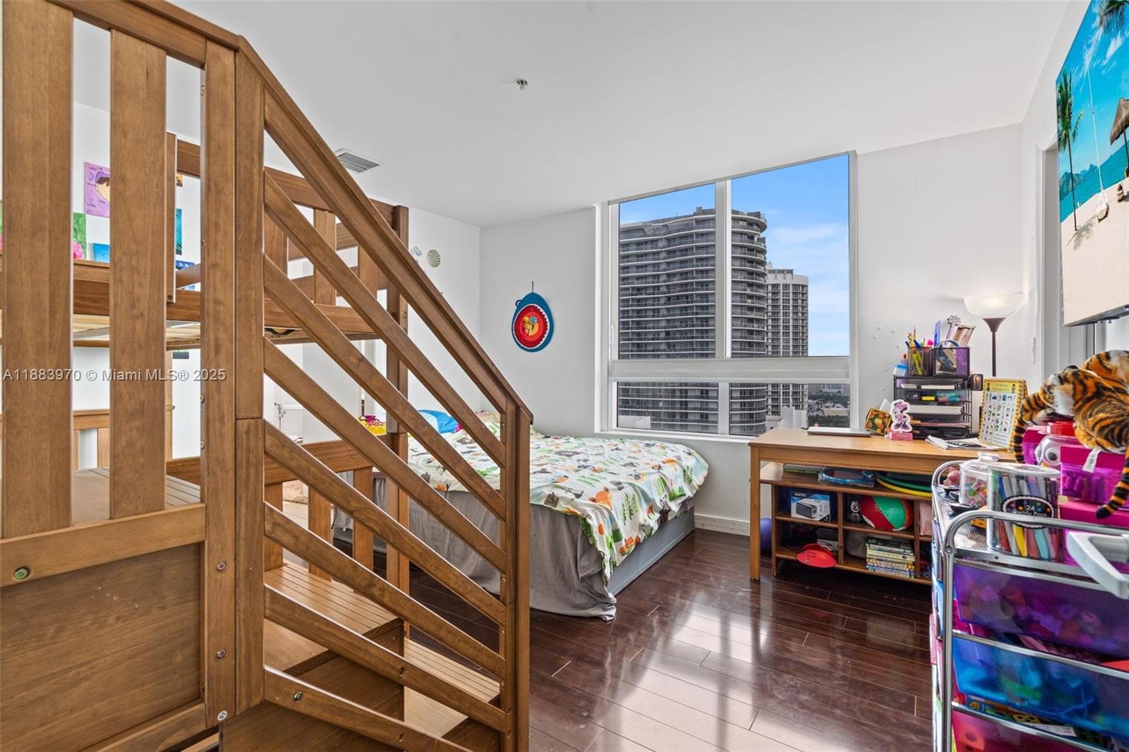 QUANTUM ON THE BAY CONDO - Residential