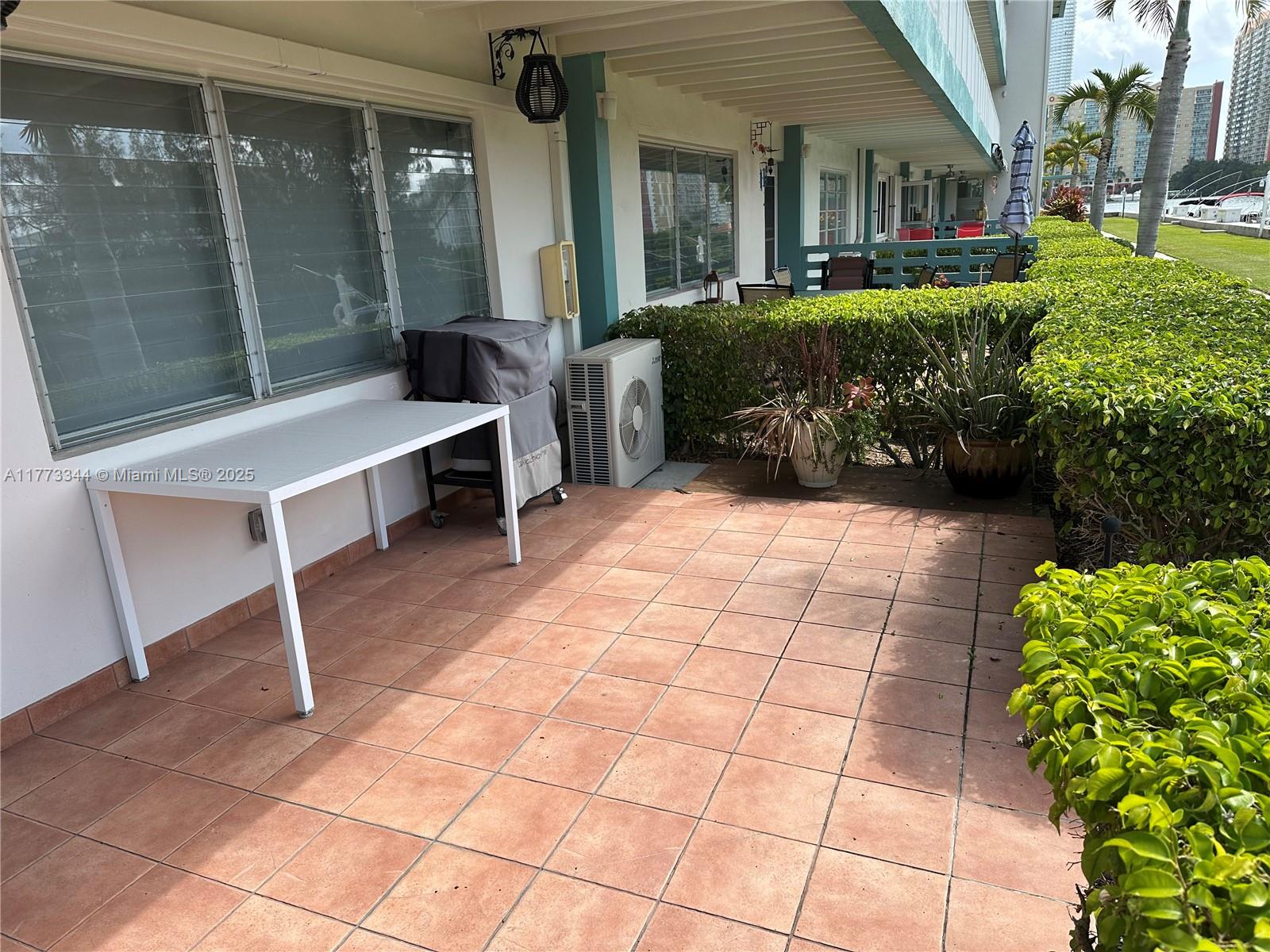 EASTERN SHORES PALO ALTO - Residential