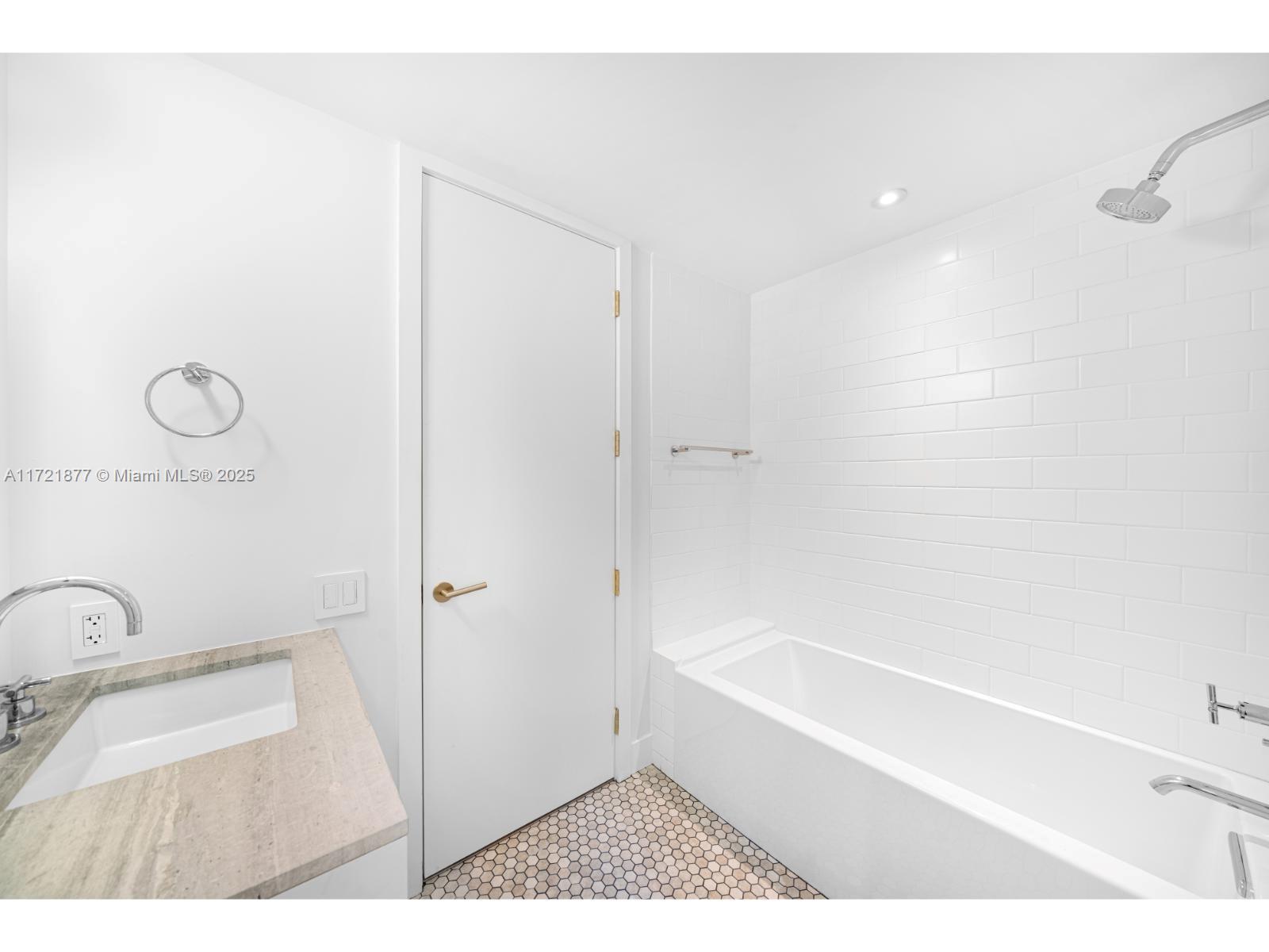 DI LIDO ISLAND - Residential