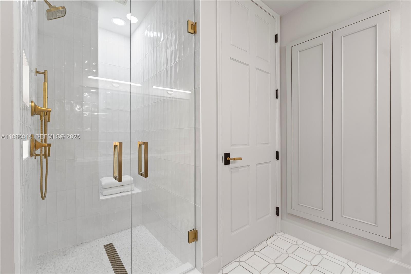 GABLES ON THE GREEN CONDO - Residential