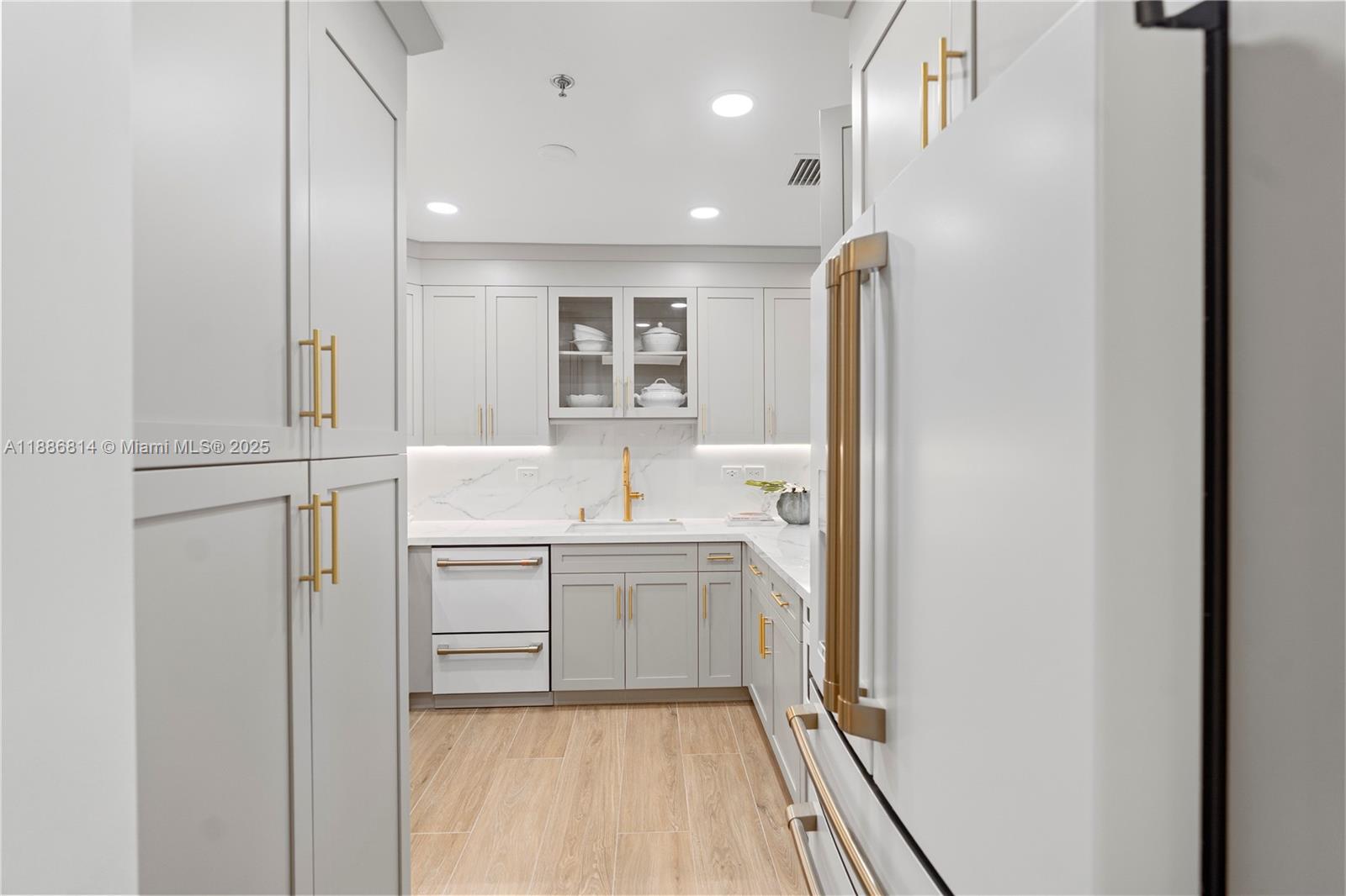 GABLES ON THE GREEN CONDO - Residential