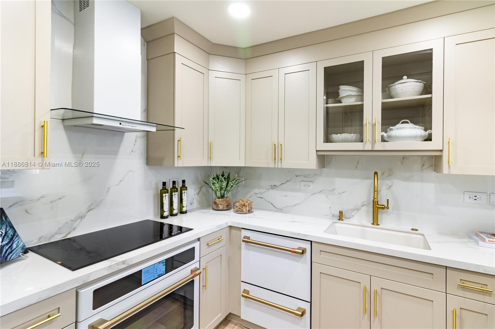 GABLES ON THE GREEN CONDO - Residential