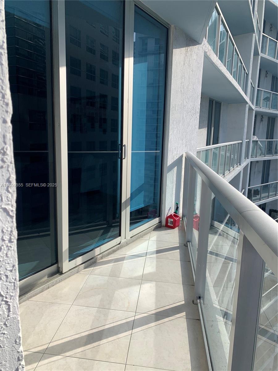 LATITUDE ON THE RIVER CON - Residential