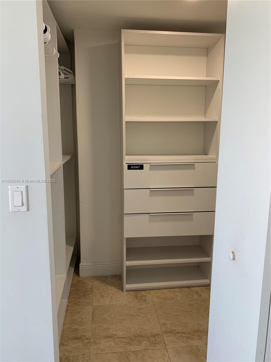 LATITUDE ON THE RIVER CON - Residential