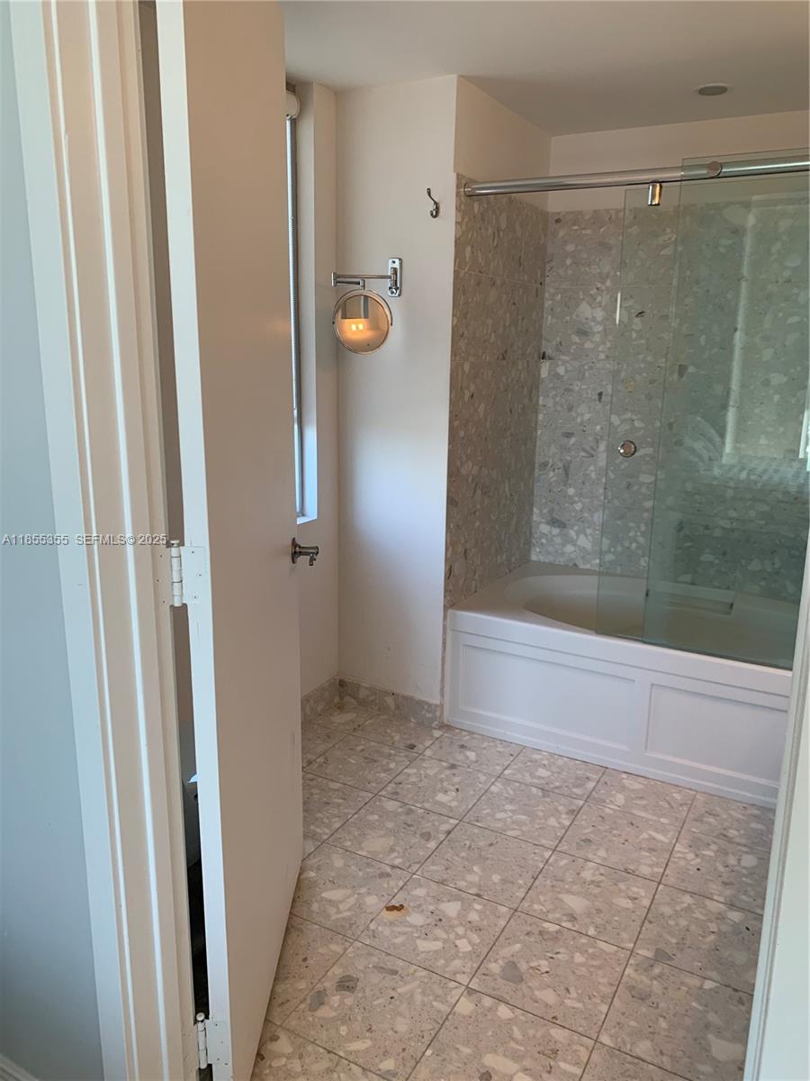 LATITUDE ON THE RIVER CON - Residential