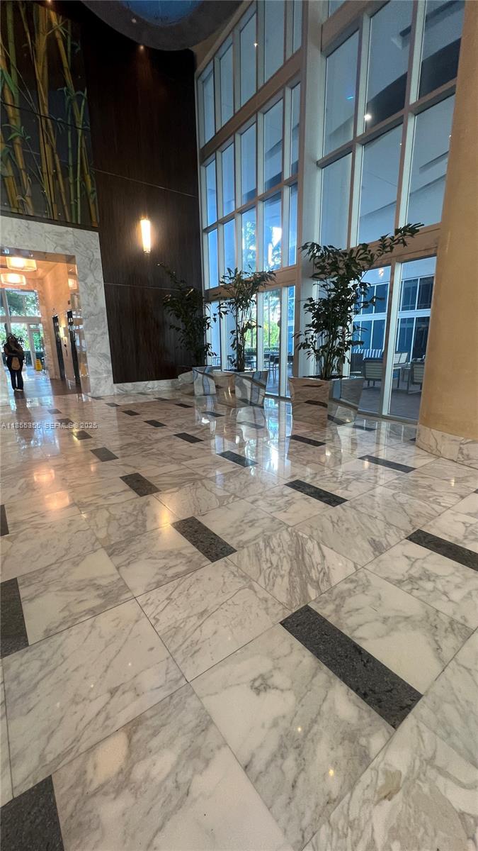 LATITUDE ON THE RIVER CON - Residential