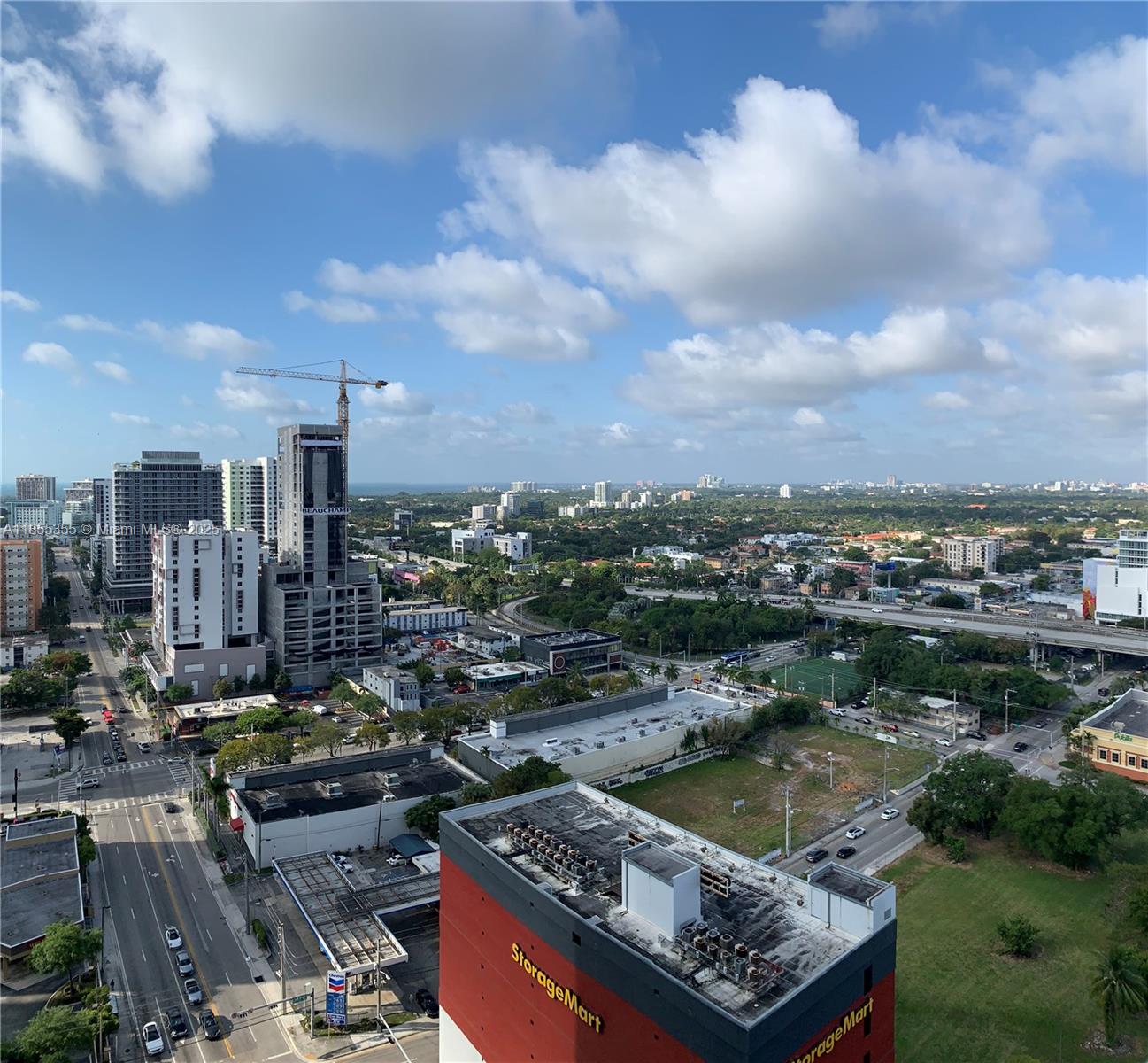 LATITUDE ON THE RIVER CON - Residential