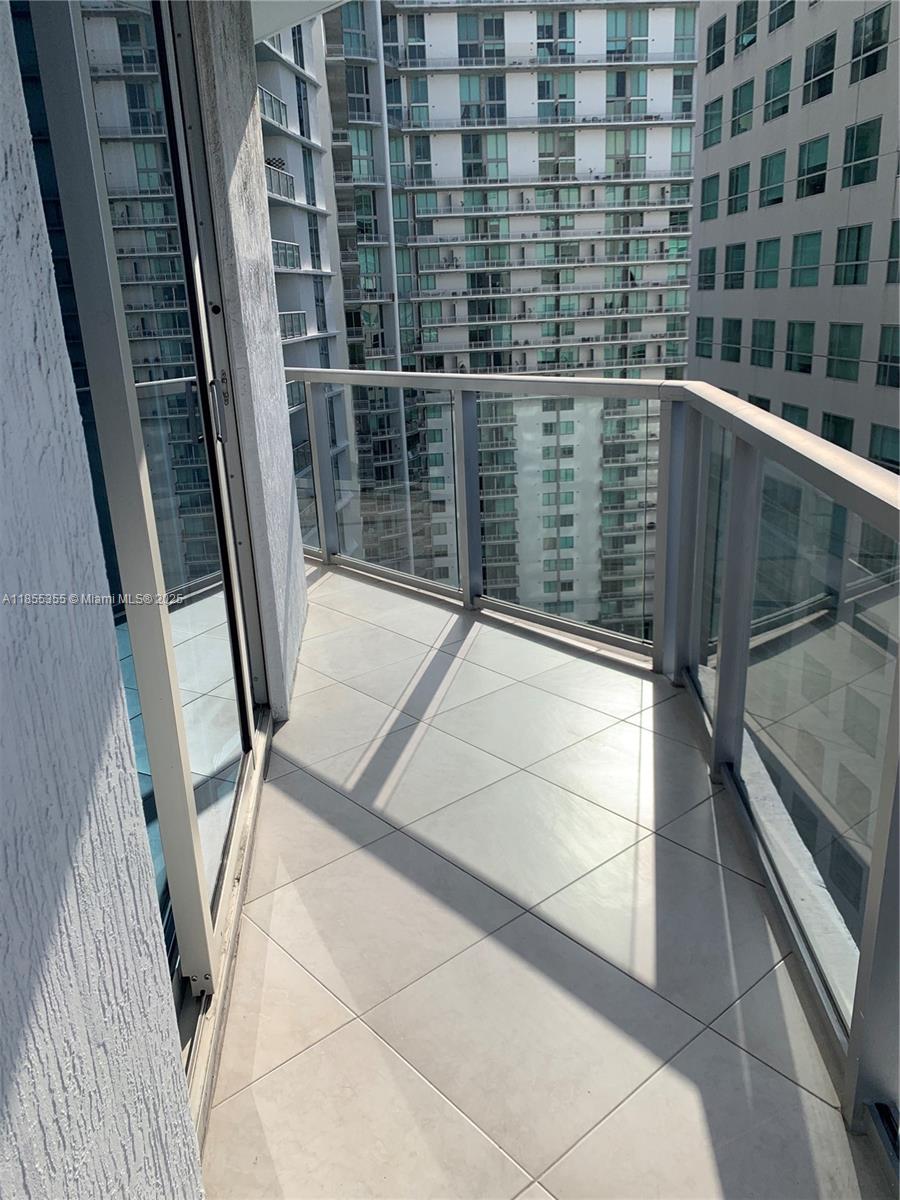 LATITUDE ON THE RIVER CON - Residential