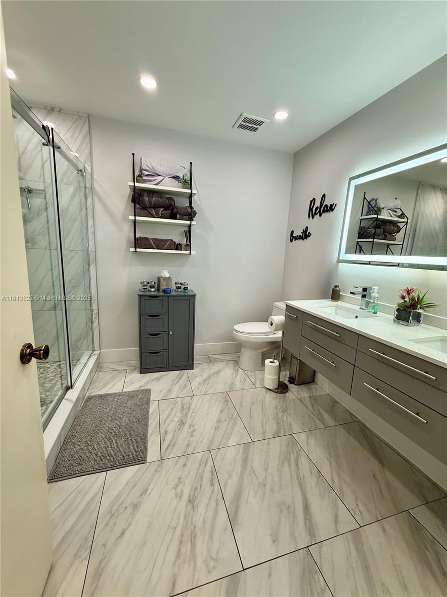 DORAL DUNES 1ST ADDN - Residential Lease