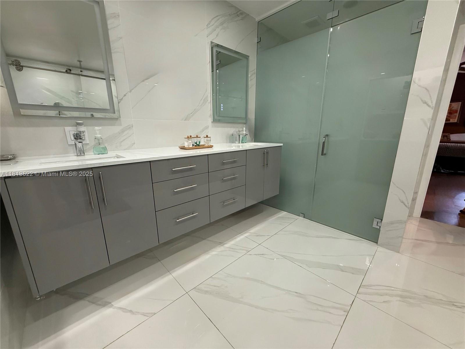 DORAL DUNES 1ST ADDN - Residential Lease