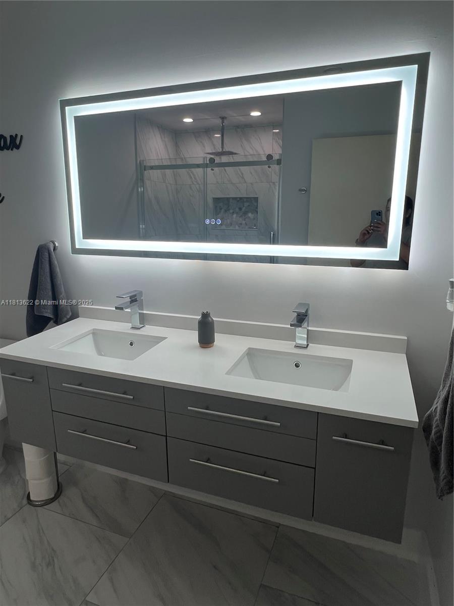 DORAL DUNES 1ST ADDN - Residential Lease