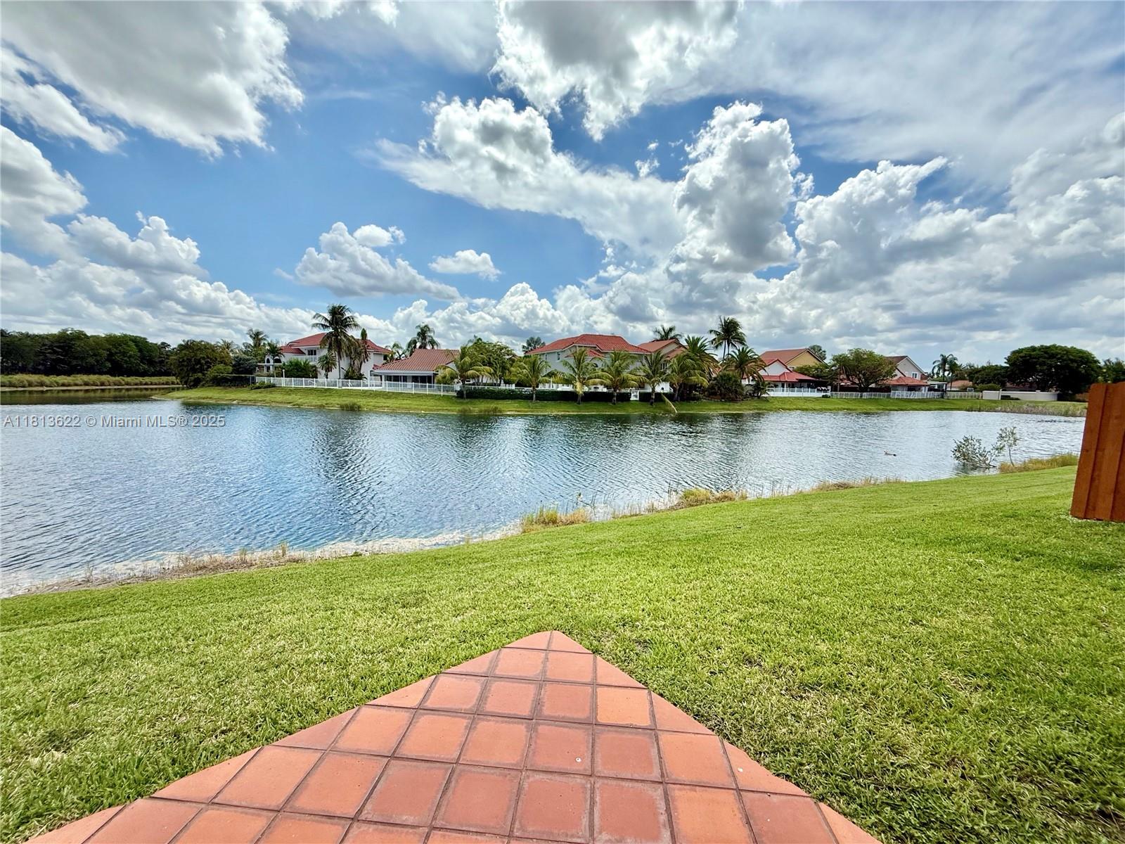 DORAL DUNES 1ST ADDN - Residential Lease