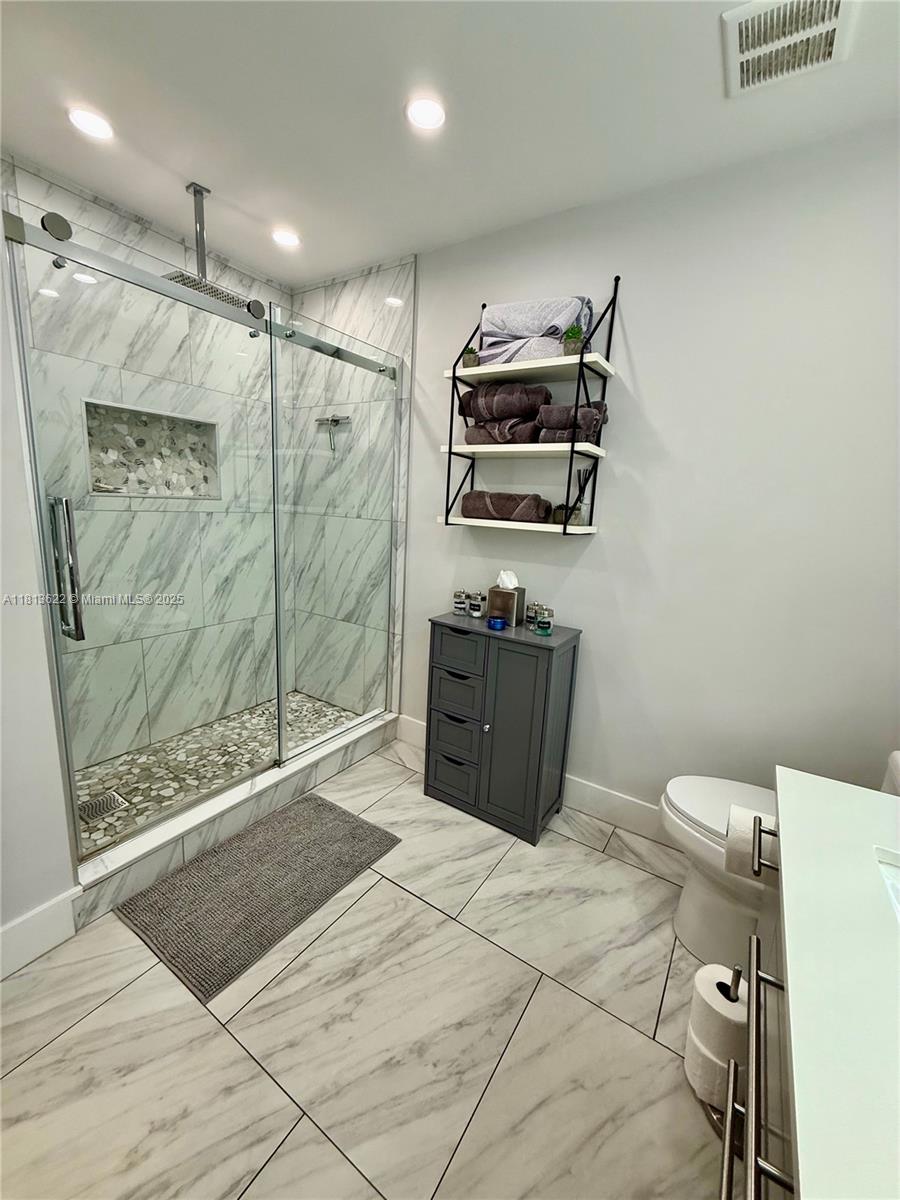 DORAL DUNES 1ST ADDN - Residential Lease