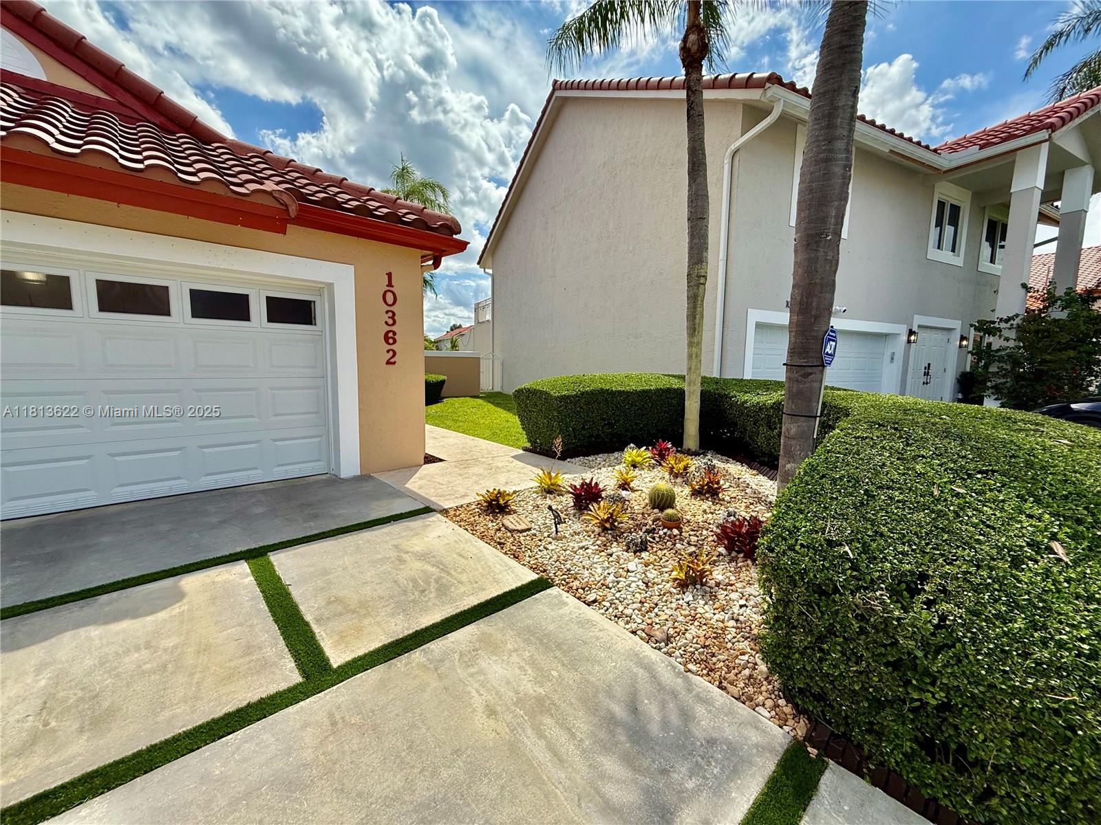 DORAL DUNES 1ST ADDN - Residential Lease