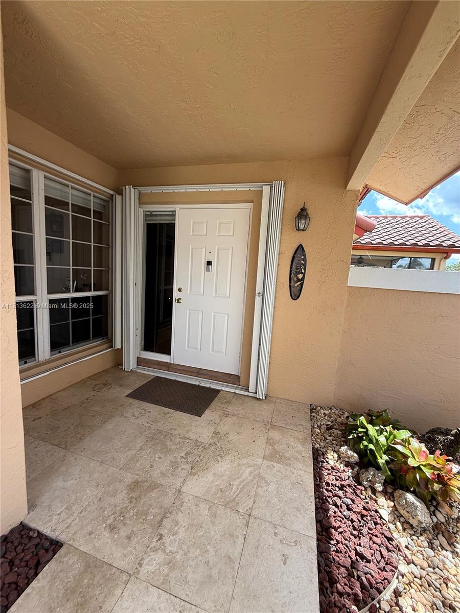 DORAL DUNES 1ST ADDN - Residential Lease