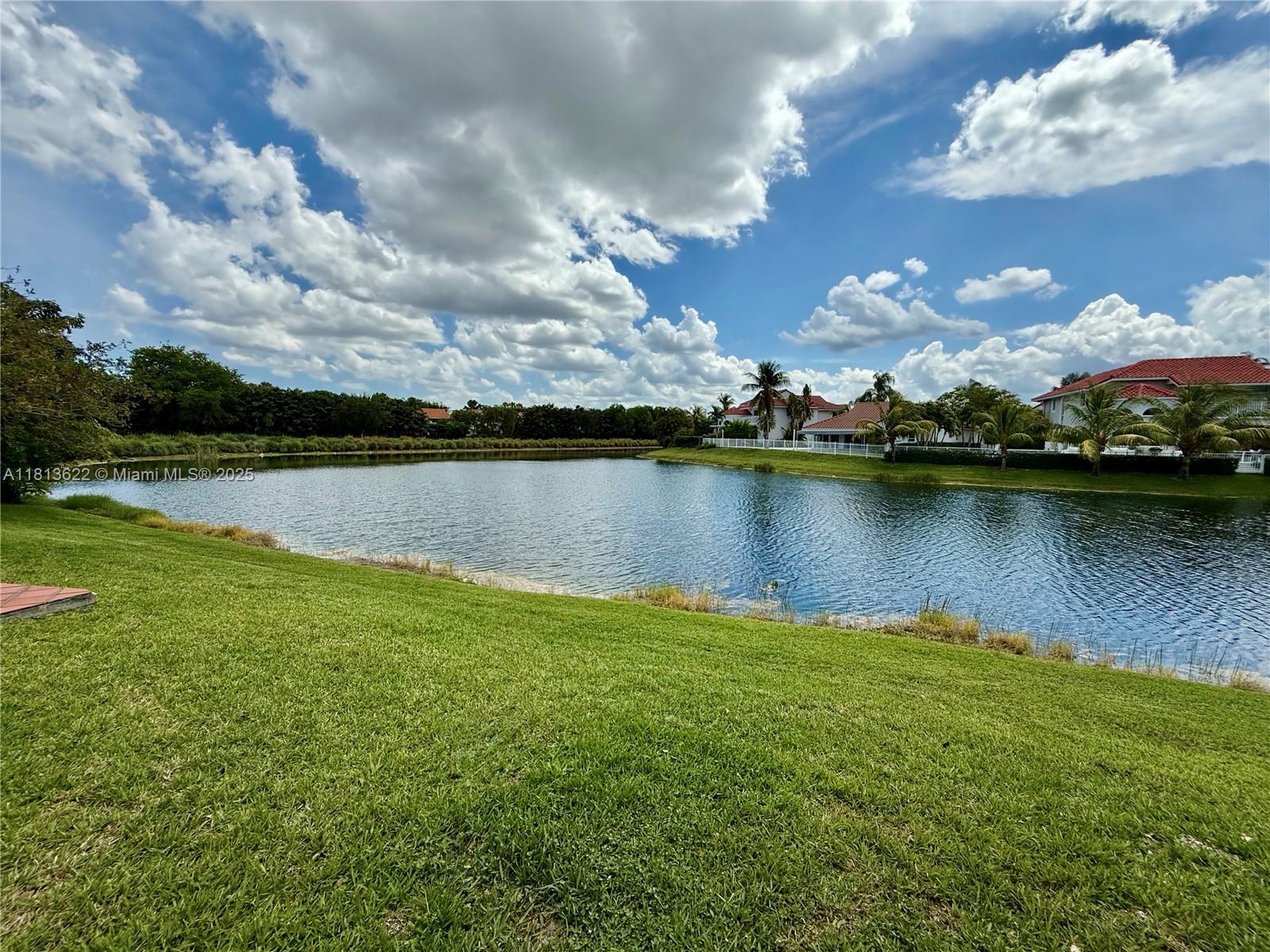 DORAL DUNES 1ST ADDN - Residential Lease