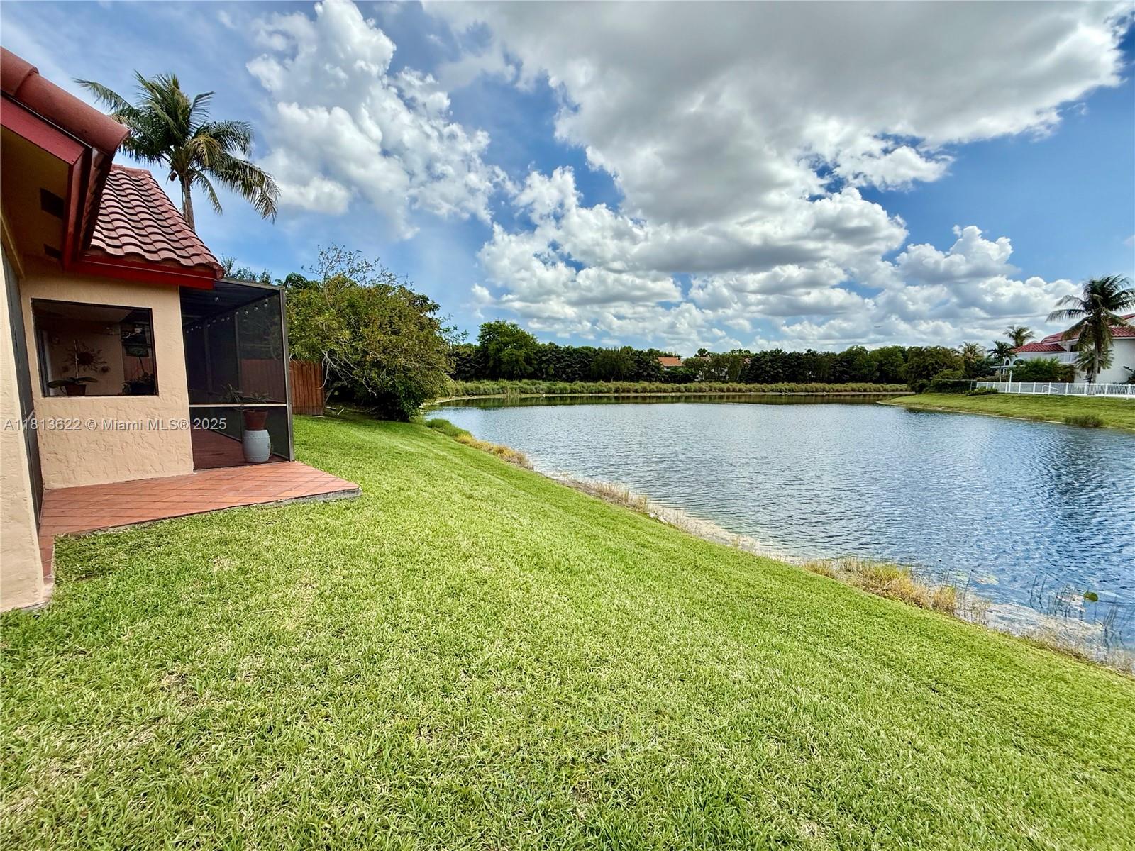 DORAL DUNES 1ST ADDN - Residential Lease