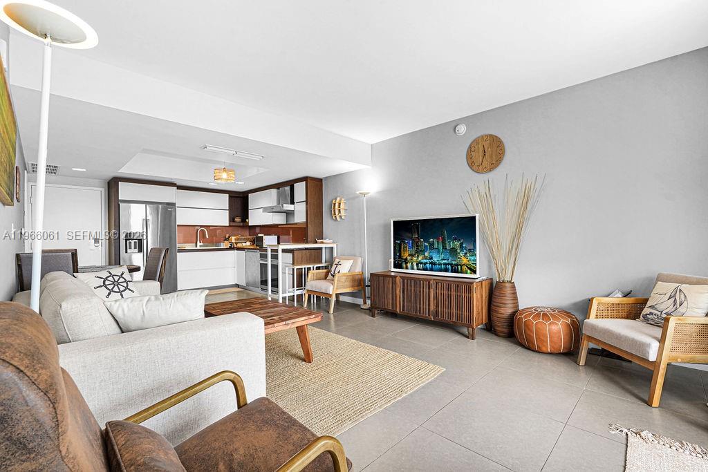 2155 Washington Ct 403