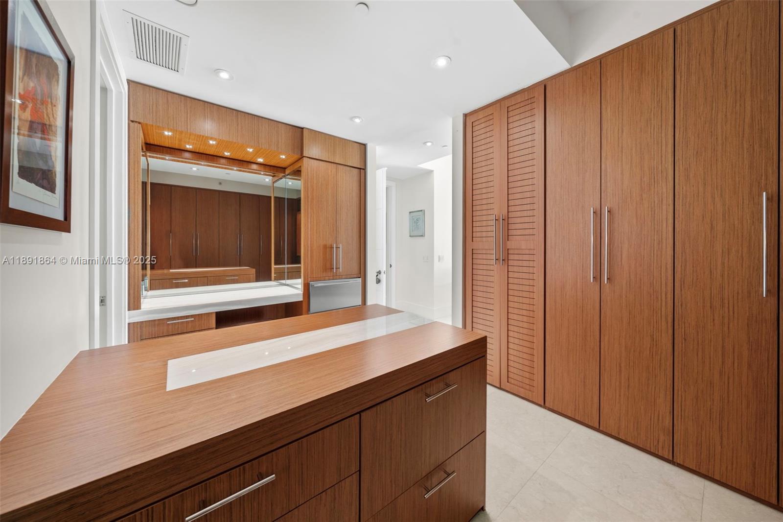 BAL HARBOUR NORTH SOUTH C - Residential