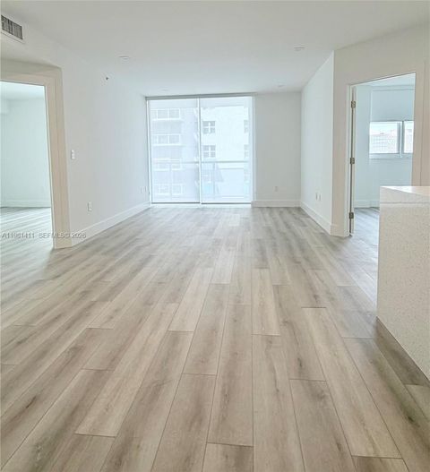 5077 NW 7th St 706 Miami FL 33126