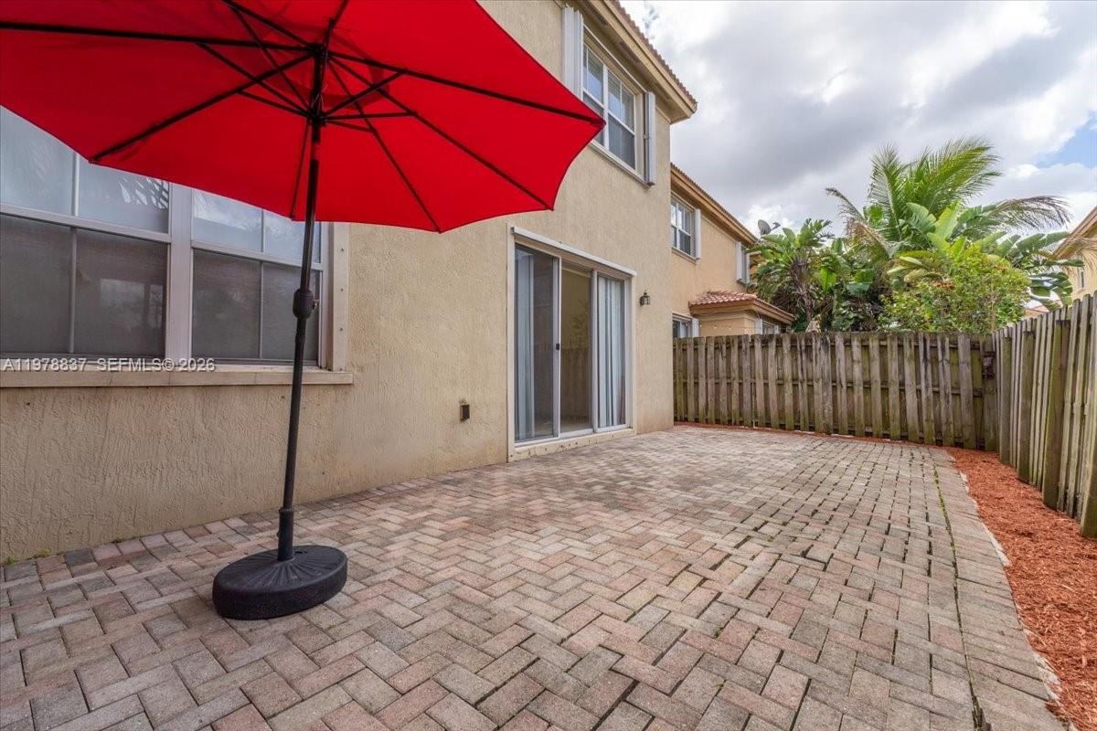 ISLANDS AT DORAL TOWNHOME - Residential