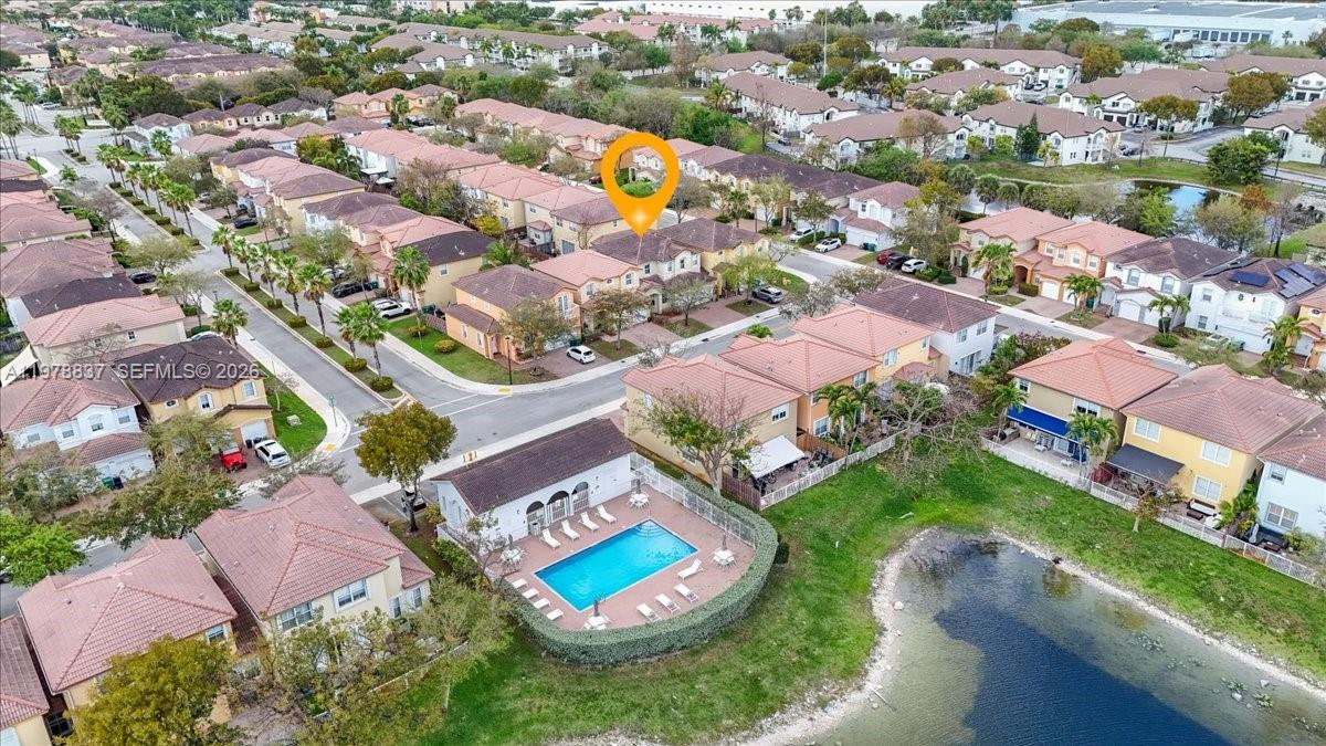 ISLANDS AT DORAL TOWNHOME - Residential