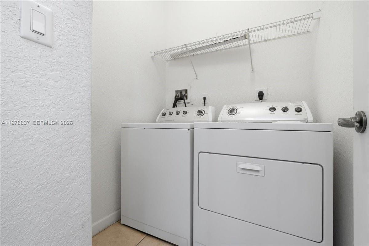 ISLANDS AT DORAL TOWNHOME - Residential