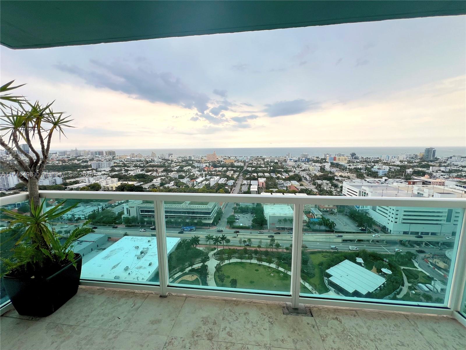 650 West Ave 2804