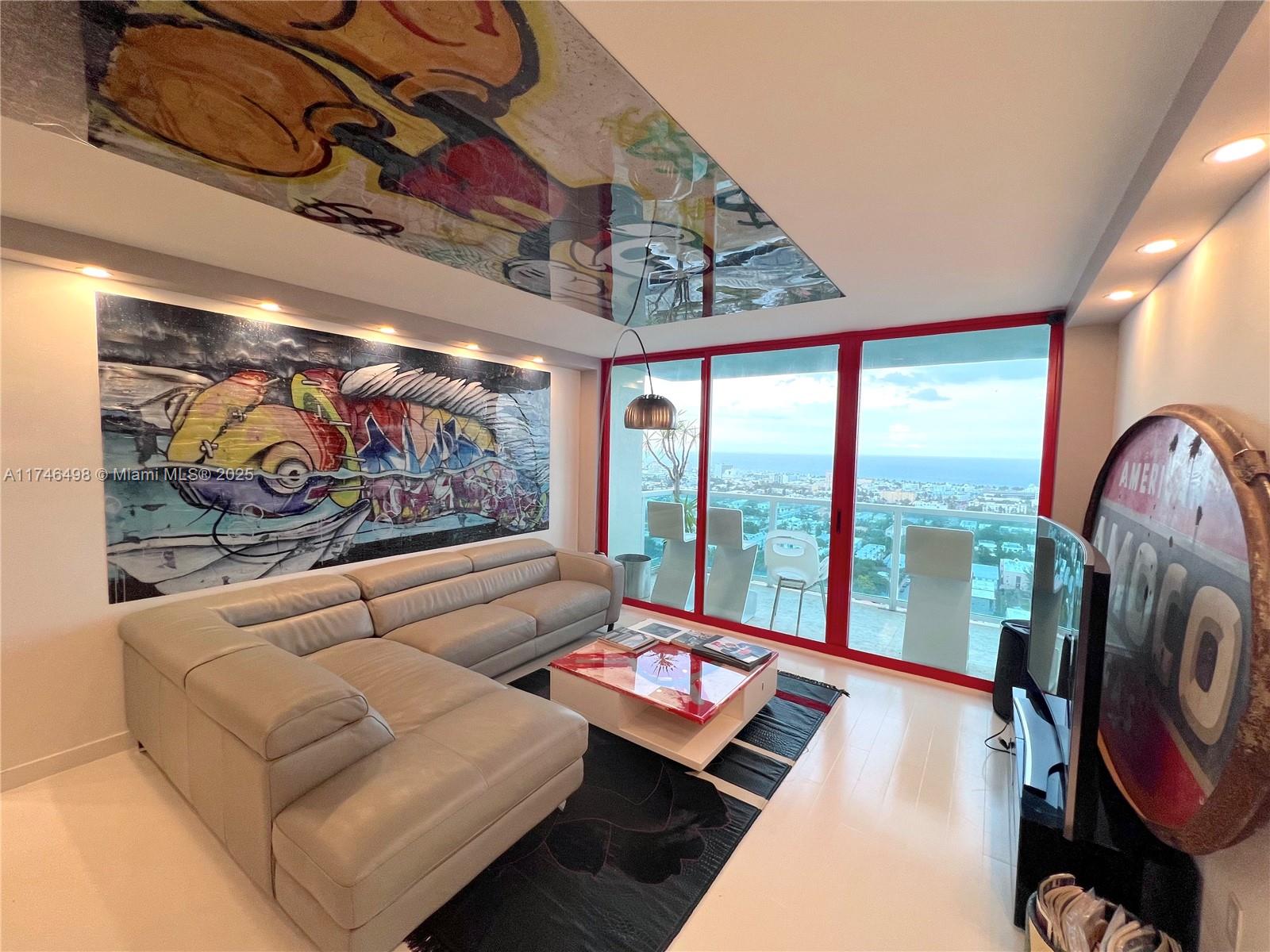 650 West Ave 2804