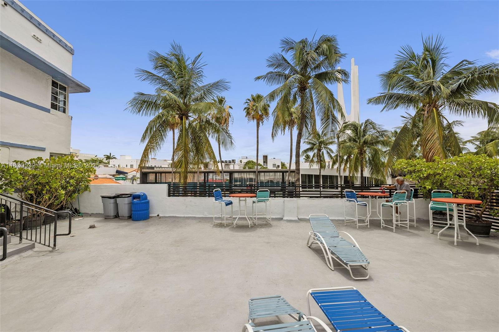 ROYAL SOUTH BEACH CONDO - Residential