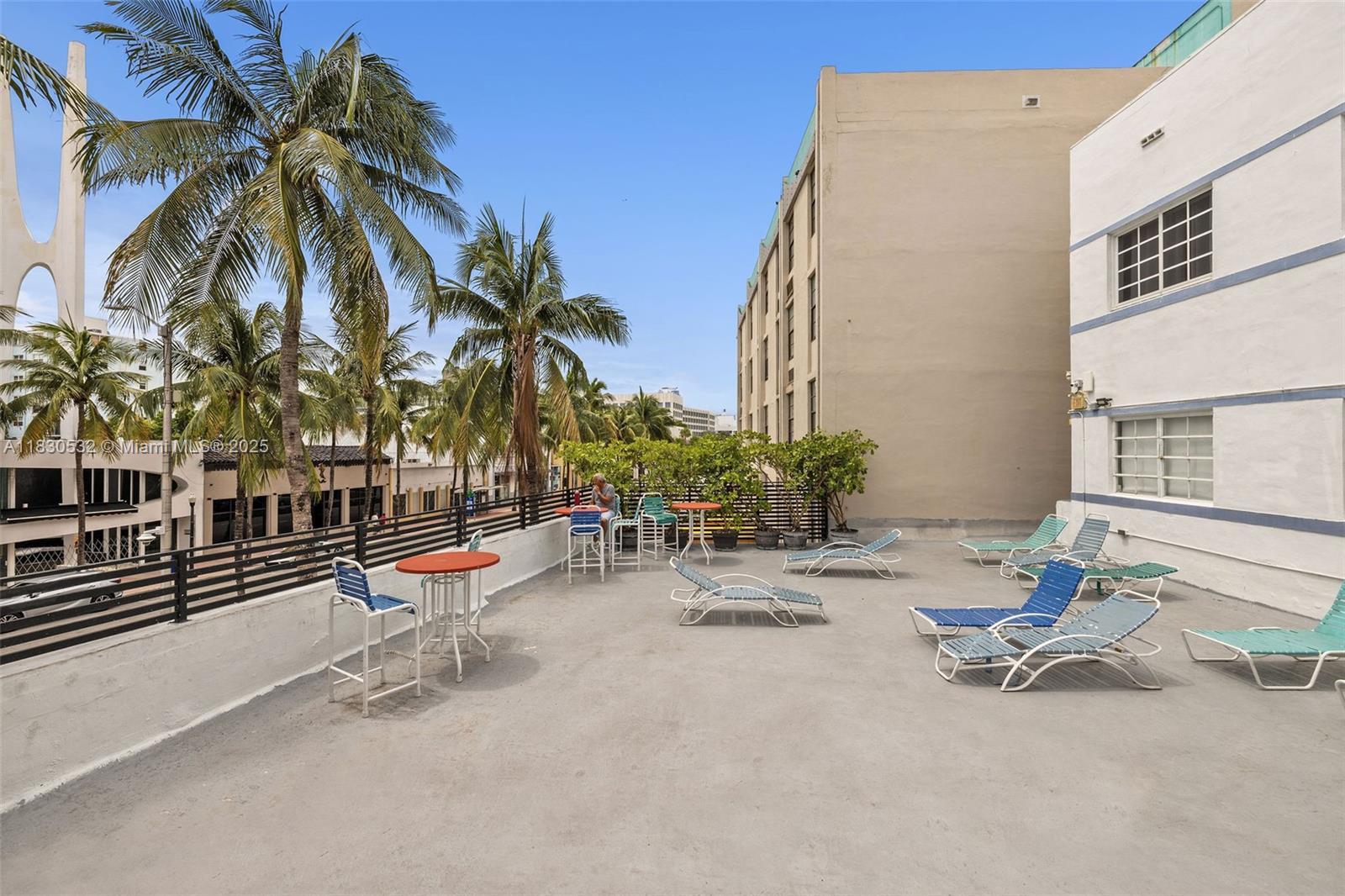 ROYAL SOUTH BEACH CONDO - Residential