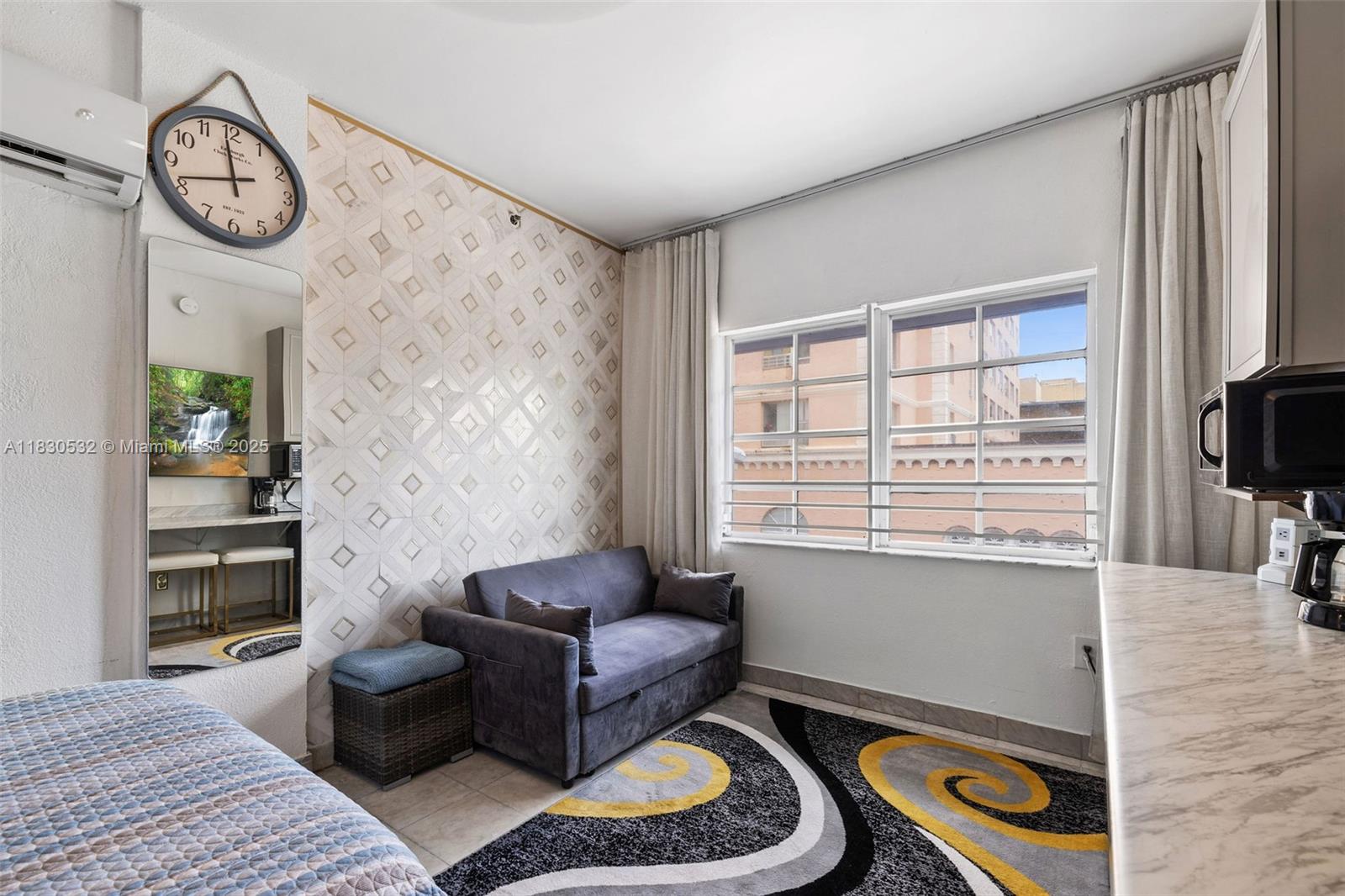 ROYAL SOUTH BEACH CONDO - Residential