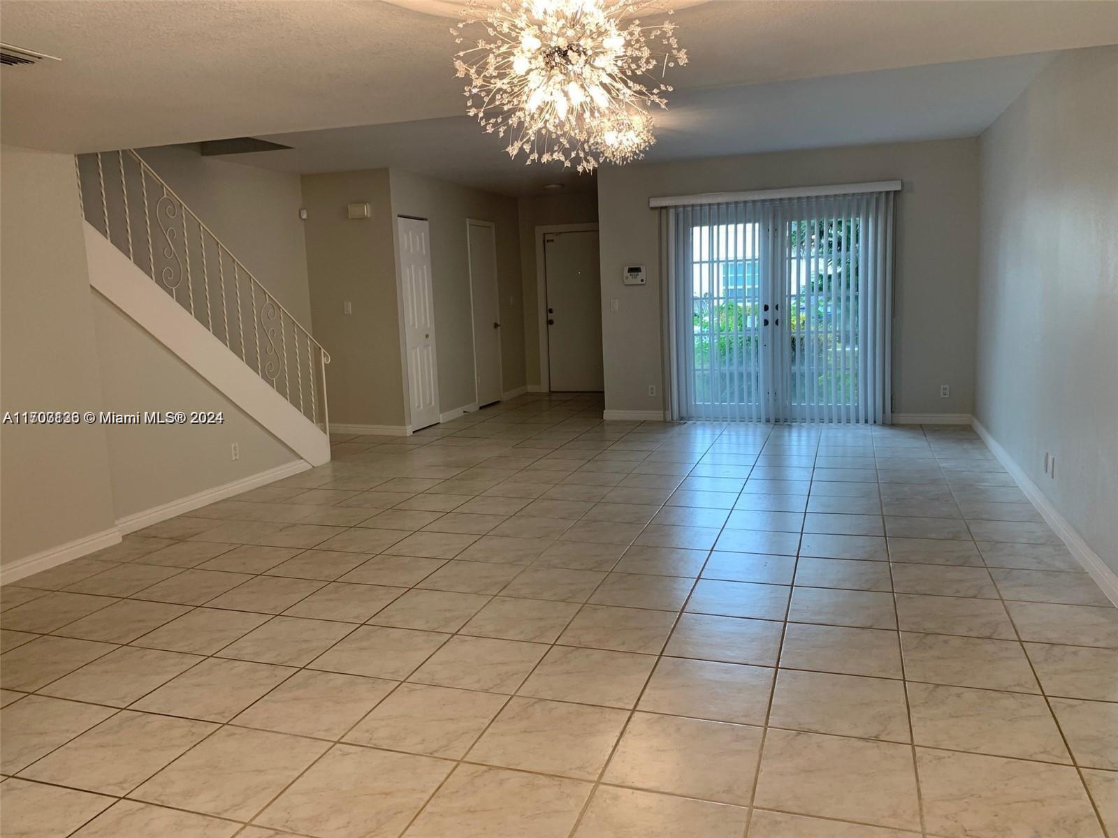 942 Ne 24th Ave 184, Hallandale Beach, Broward County, Florida - 2 Bedrooms  
3 Bathrooms - 