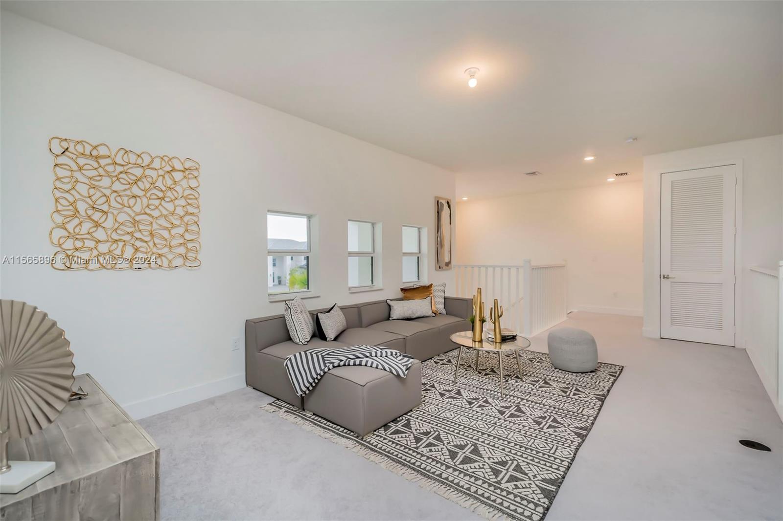 SIERRA ESTATES - Residential