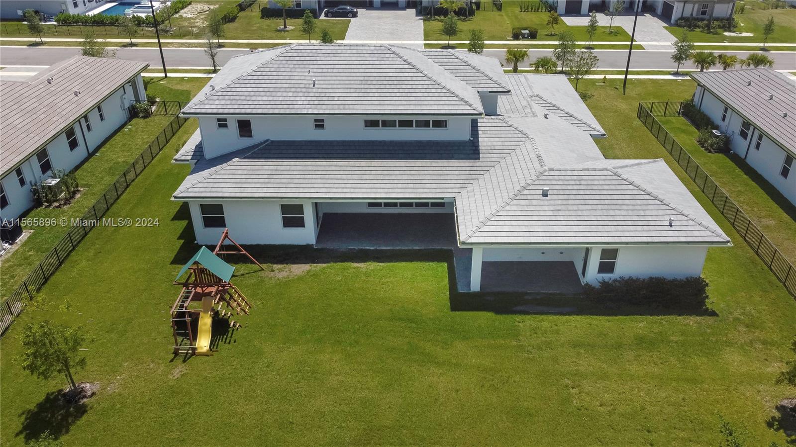 SIERRA ESTATES - Residential