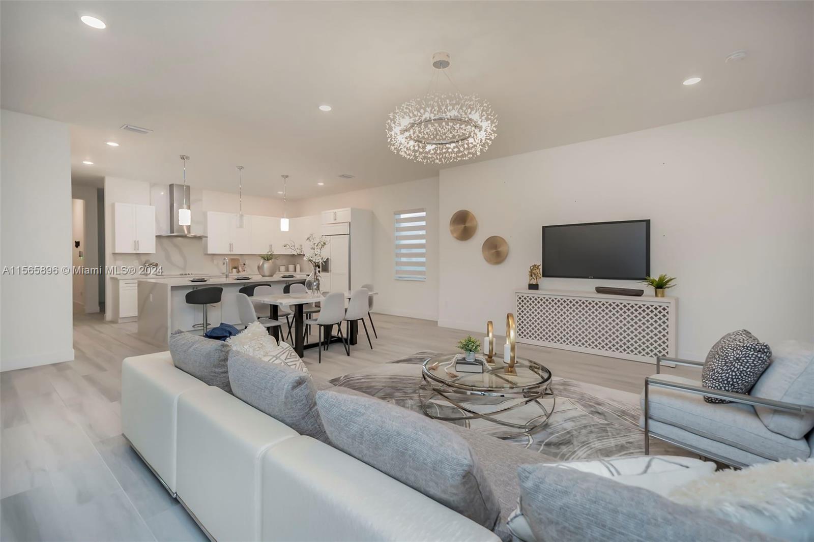 SIERRA ESTATES - Residential