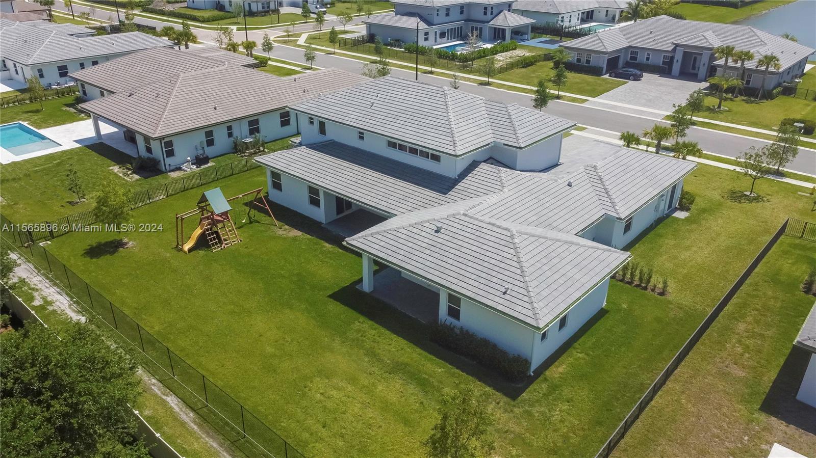 SIERRA ESTATES - Residential