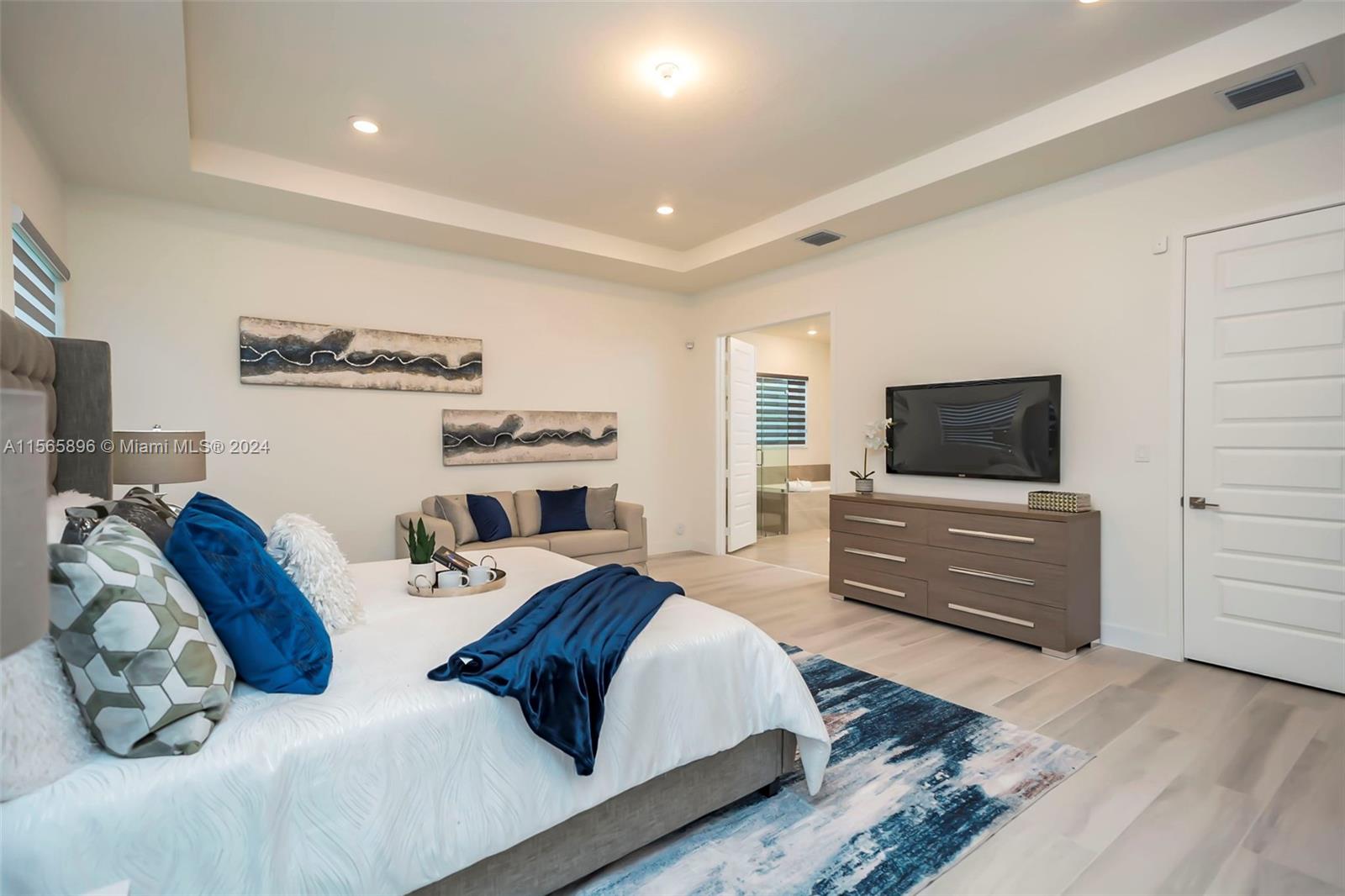 SIERRA ESTATES - Residential